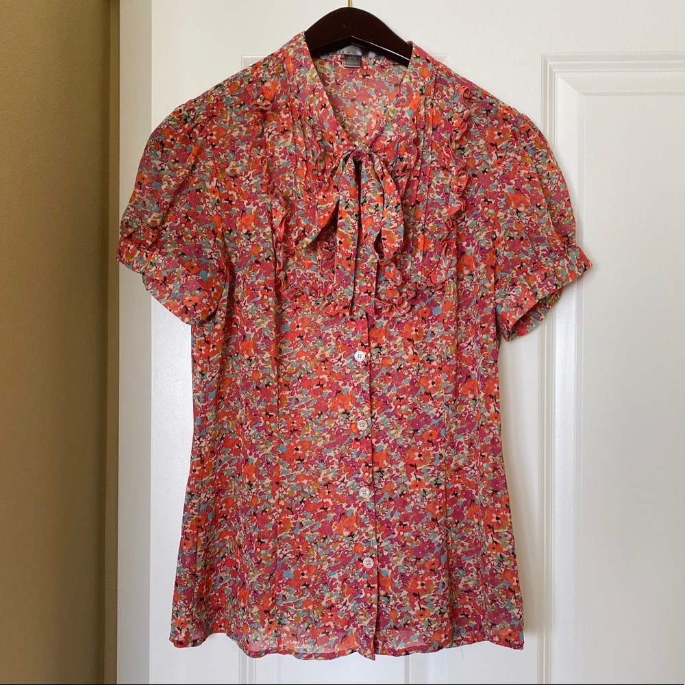 HP 🎉 Floral ruffle tie top